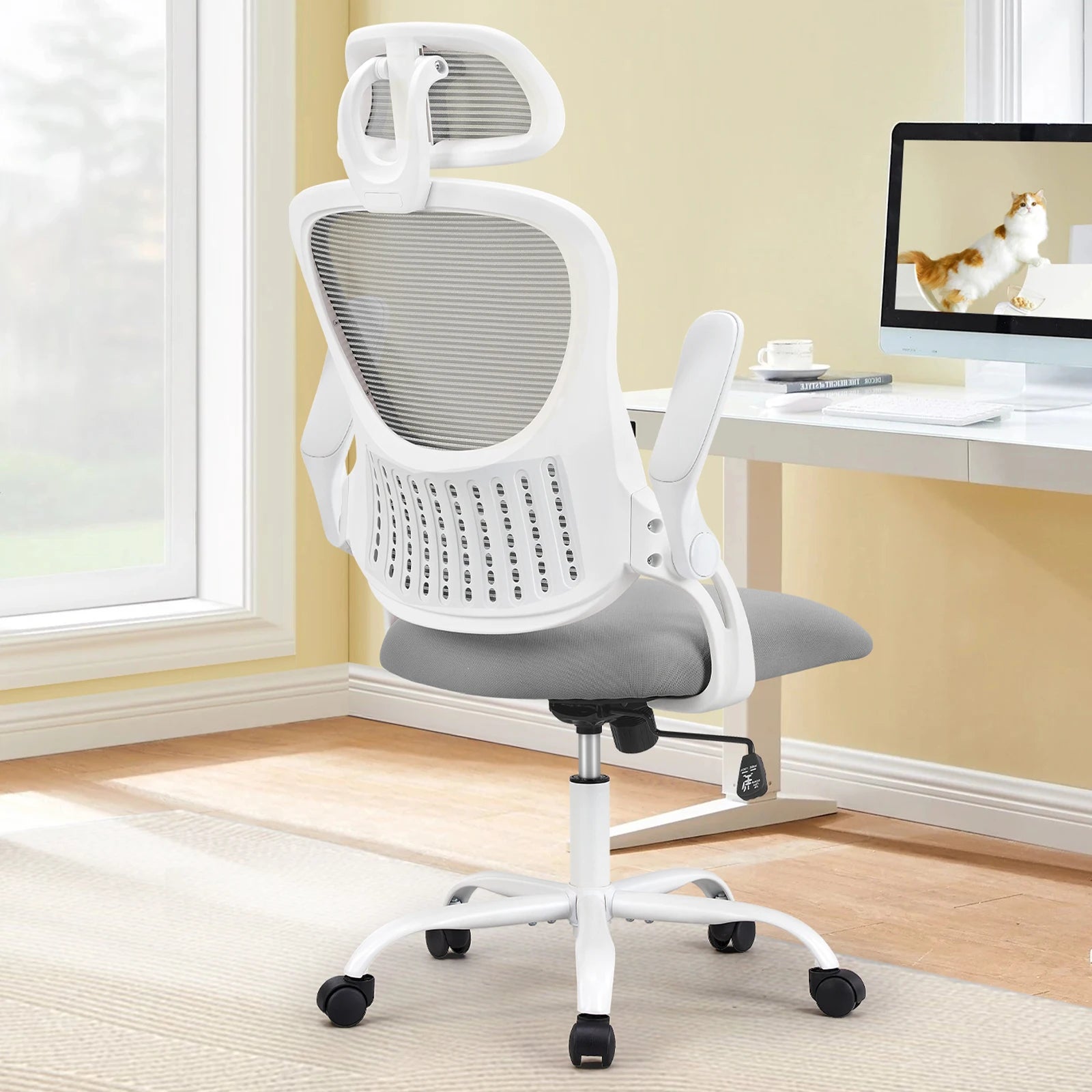 Mesh Office Chair with Adjustable Headrest