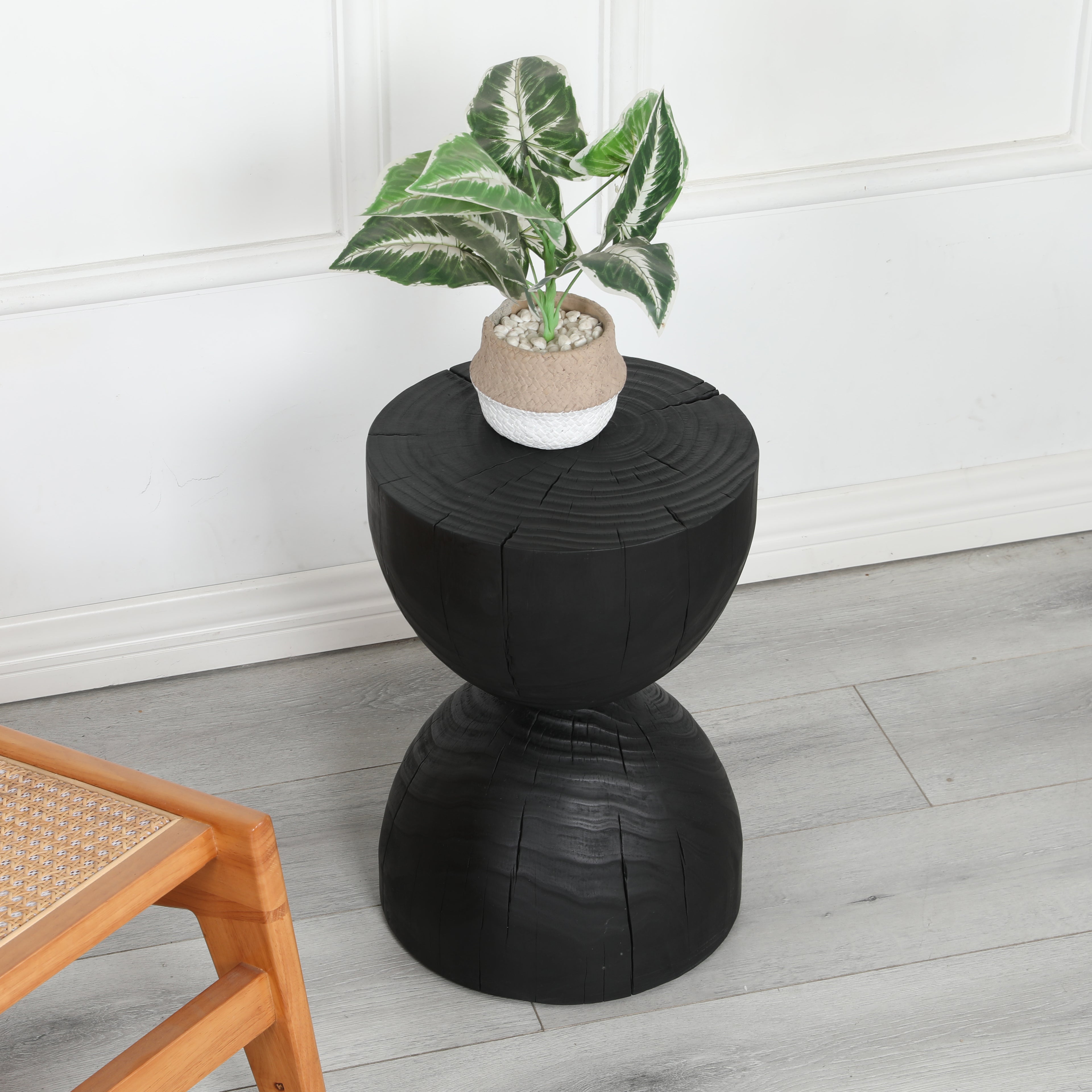Round Mango Wood Side Table in Black
