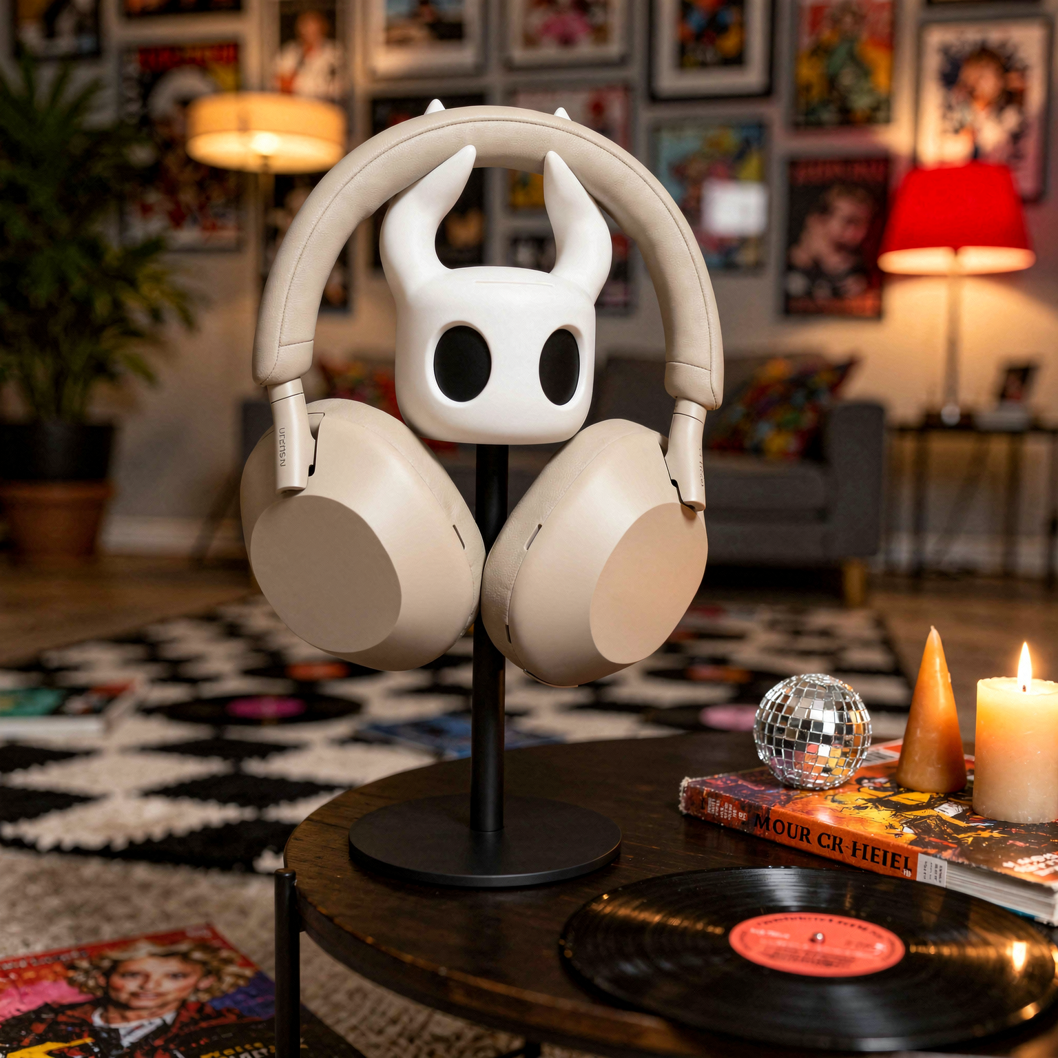 Insect Knight Headphone Stand detail
